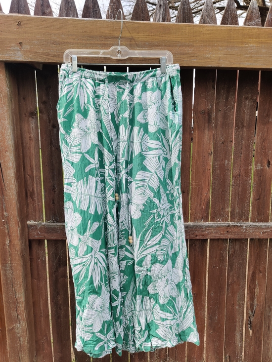 C&C California Other - C&C California Green & White Floral Swim Coverup Pants